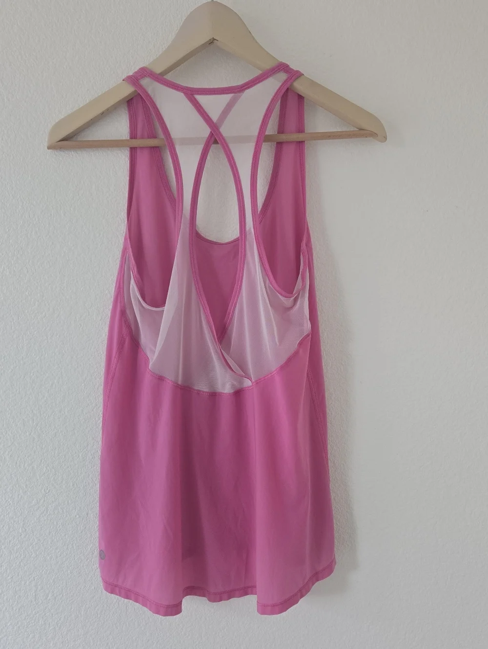 Lululemon Womens Size 6 Tranquil Tank Pink White Mesh Tranquil ‎ Pink White